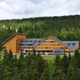 Viesnīca Hotel Petrovy kameny pilsētā Karlova Studanka