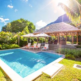 Marguery Villas by MJ Holidays: Rivière Noire şehrinde bir otel