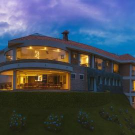 Hotel Medina Del Lago