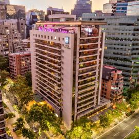 Plaza El Bosque Ebro, hotel en Santiago