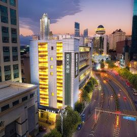 Atour X Hotel Kunming Old Street Wuyi Road, хотел в Кунмин
