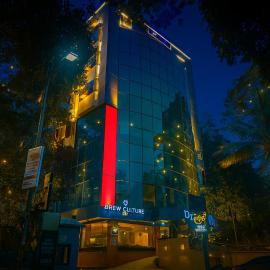 FabHotel Prime Deccan 8 - Nr Law college, hotel v destinácii Pune