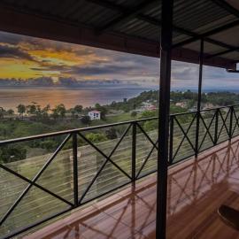 Pura Natura Lodge，曼努埃爾安東尼奧的飯店