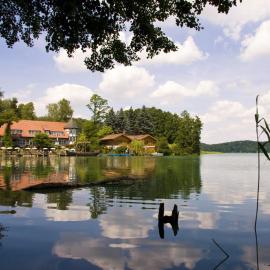 Viesnīca Romantischer Seegasthof & Hotel Altes Zollhaus pilsētā Feldberga