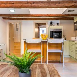 Fridays Flats Dreamy Duplex - Stylish Beach Loft、バルセロナのホテル