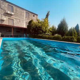 Garden EVN Airport 5 min from Airport, hotel i Pʼarakʼar