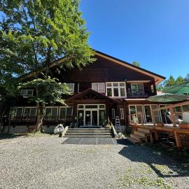 Hakuba Third Place Lodge, hotel en Hakuba