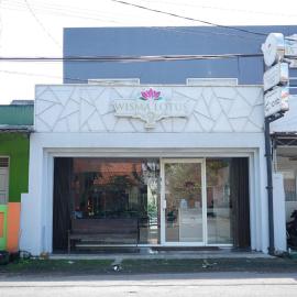 Banyumas में, होटल Wisma Lotus 2 Purwokerto