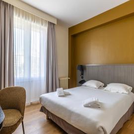 Hôtel Le Florin, hotel v destinaci Rennes