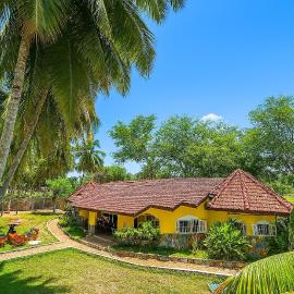 Ampeni में, होटल Private Beachfront Home-Ocean View-Total Privacy