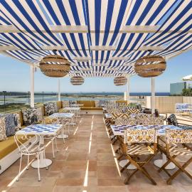 Amarello Hotel Praia Santo André, Tapestry Collection by Hilton، فندق في سانتياغو دو كاسيم