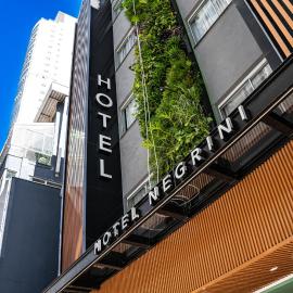 Hotel Negrini, hotelli kohteessa Balneário Camboriú