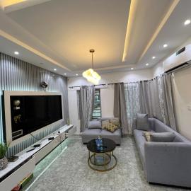 Spacious elegant 3 Bedroom Bungalow in RCCG Camp Mowe WiFi AC Solar, hotel Mowe városában