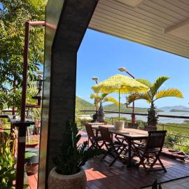 Villa F5 vue sur mer, hotel en Îlot Numba
