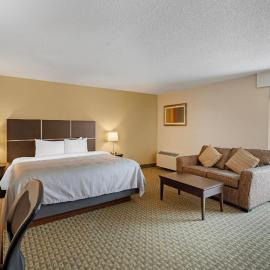 Viesnīca Quality Inn & Suites pilsētā Bremptona