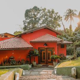 Suítes Refúgio, hotel u gradu 'Abraão'