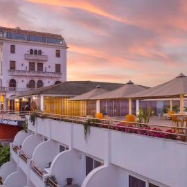 B&B HOTEL Sado Setúbal، فندق في سيتوبال