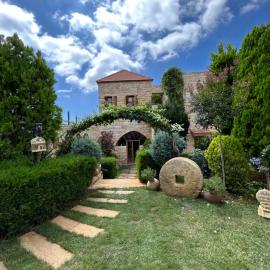 Villa Ivy, hotel in Bshāmūn
