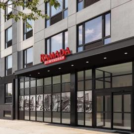 Ramada by Wyndham Brooklyn Empire Blvd, hotel v destinaci Brooklyn