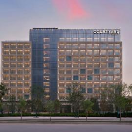 库尔勒绿发万怡酒店, hotell i Korla