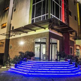 Viesnīca Hotel Rosebud pilsētā Abudža