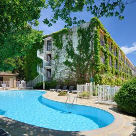 Villa Borghese, The Originals Relais, ξενοδοχείο σε Gréoux-les-Bains