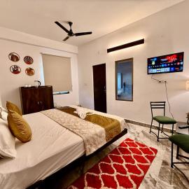 HOTEL ATULYAM STAYs PREMIUM, hotell i Prayagraj