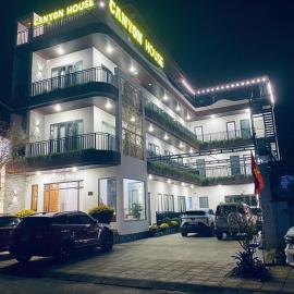 Canyon House Măng Đen, hotel u gradu Kon Plong