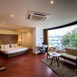 Emerald Hotel, hotel sa Aizawl