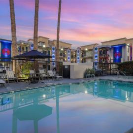 Best Western Courtesy Hotel - Anaheim Resort Amusement Park, ξενοδοχείο στο Άναχαϊμ