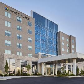 Hyatt Place Toronto Mississauga and Luxe Convention Centre, хотел в Мисисага