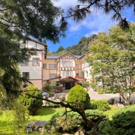 雪霸休閒農場 Sheipa Leisure Farm，位于五峰乡的酒店