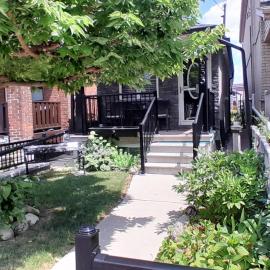 The Cozy Bungalow in North York Nest, hotell i Toronto