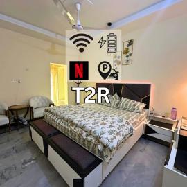 Luxurious 5 Bedroom Mansion Upper Portion Near Gerry Visa Park Road Islamabad, hotell sihtkohas Islamabad