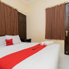 RedDoorz At Graha 99 Simomulyo, hotel in Surabaya