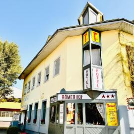 Hotel Wirtshaus Römerhof, hotel Leibnitzben