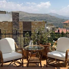 Beyt El Midan, hotel em Ehden