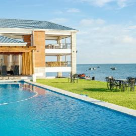 Ekhaya Luxury Resort, Hotel in Chibotero