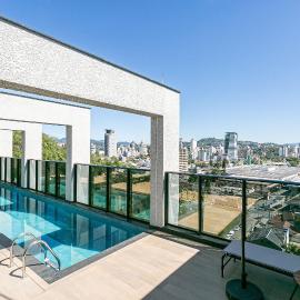 Village Lofts a 5 minutos da Vila Germânica com piscina aquecida no terraço, hotell i Blumenau