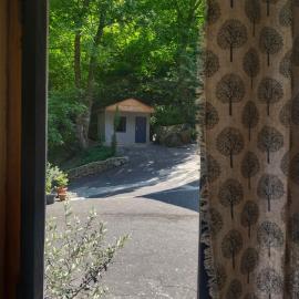 HUTS By Innwoods, hotel u gradu 'Alaverdi'