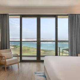 Crowne Plaza Yas Island by IHG, hotel in Abu Dhabi