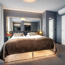 Hotel Mucha, hotel en Praga