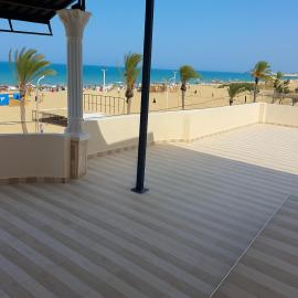 Blue View Rooftop - Gammarth , Pieds dans l'eau, Terrasse panoramique face à la mer, hotel in Raoued