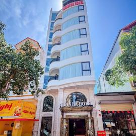 Khách Sạn Ngân Hà - Tiên Yên, hotel u gradu 'Tiên Yên'