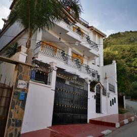 Résidence CHEZLO, hotell i Jijel