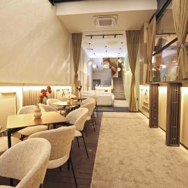 Hotel Riverside، فندق في إسكوبية