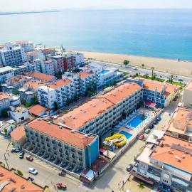 Buyuk Berk Hotel, ξενοδοχείο στο Αϊβαλί