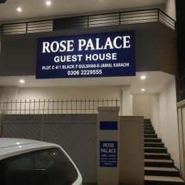Family Rose Guest House Millennium, hotel v destinácii Karáči