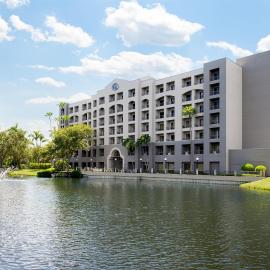 Hilton Boca Raton Suites - Newly Renovated, ξενοδοχείο σε Boca Raton