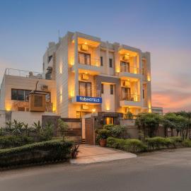 FabHotel Phoenix Hospitality - Nr DLF Cyber Hub & Metro, Gurugram, hotel sa Gurgaon